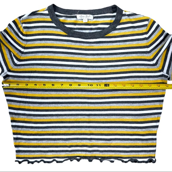 Ultra Flirt size medium grey yellow & white striped crop top ruffle hems EUC - Picture 10 of 14
